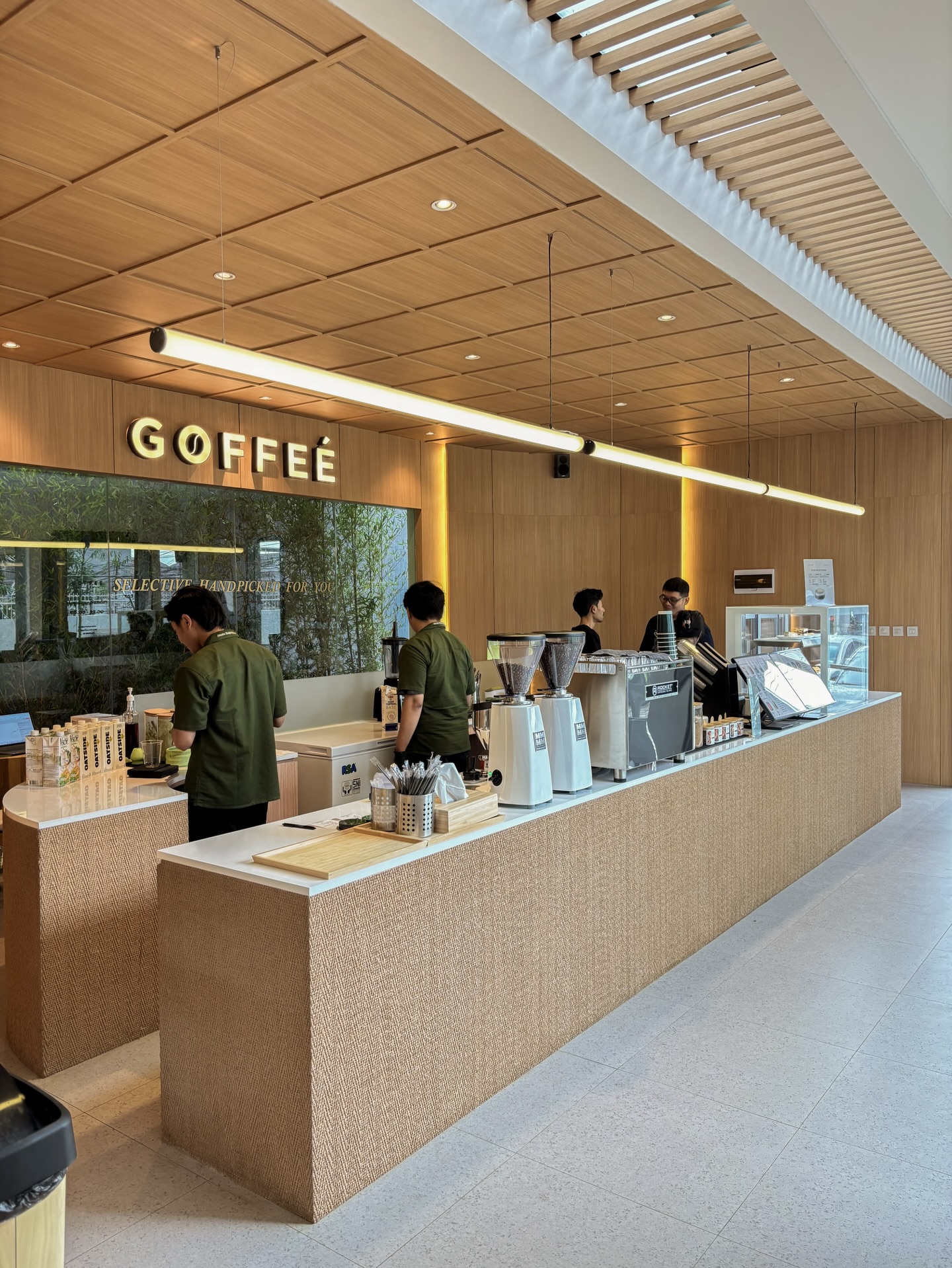 Google 4.8分？巴厘巴板这家网红咖啡店的服务让我大开眼界 7