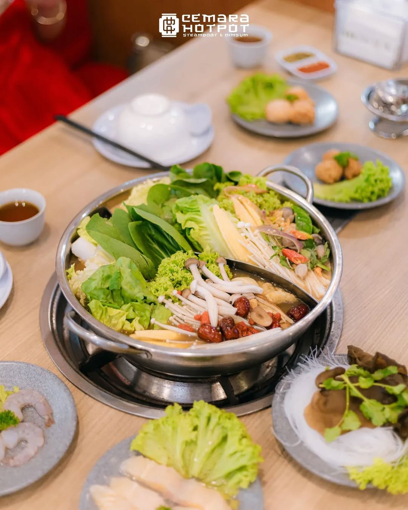 Ajak temen Muslim nongkrong? Anjay, hotpot No Pork di Medan ini wajib banget dikunci di list lo