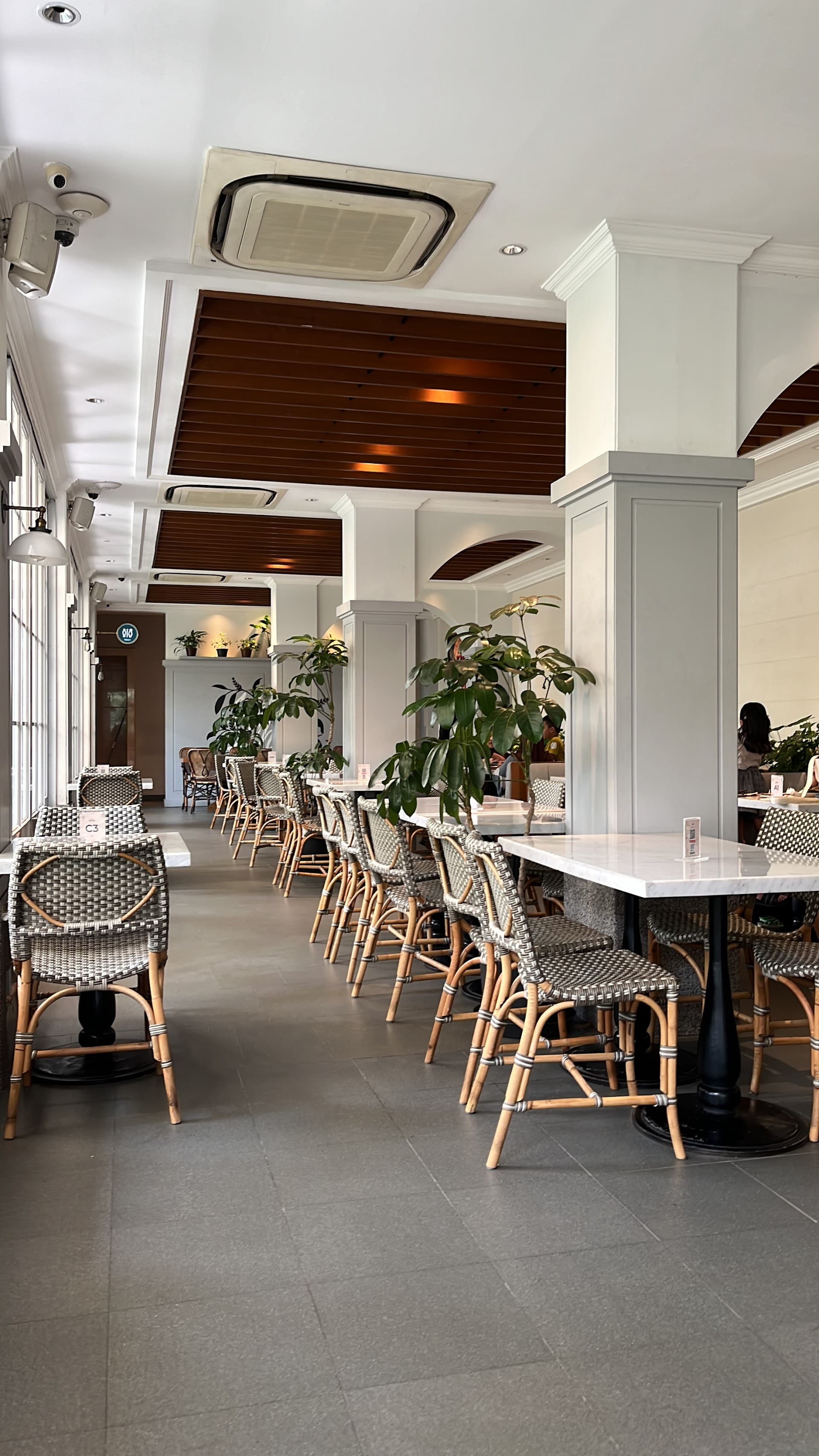 Hello Sunday Metropole 3