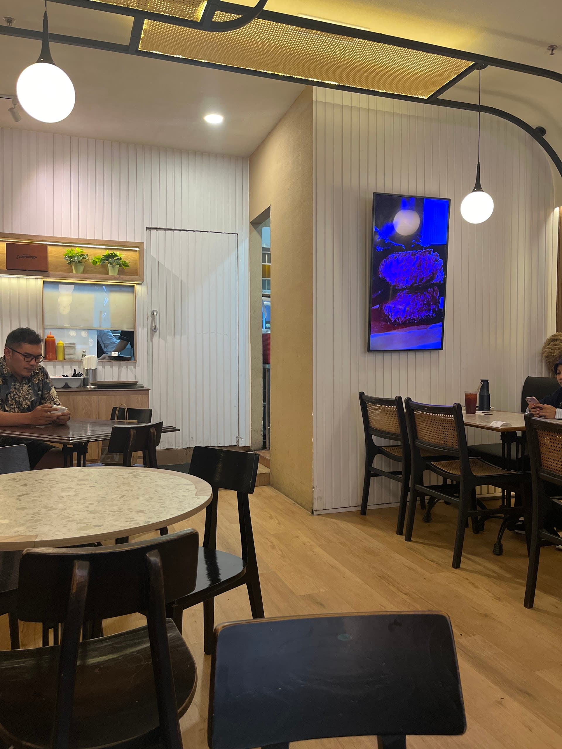 Steak Hotel by HOLYCOW! TKP Kokas 3