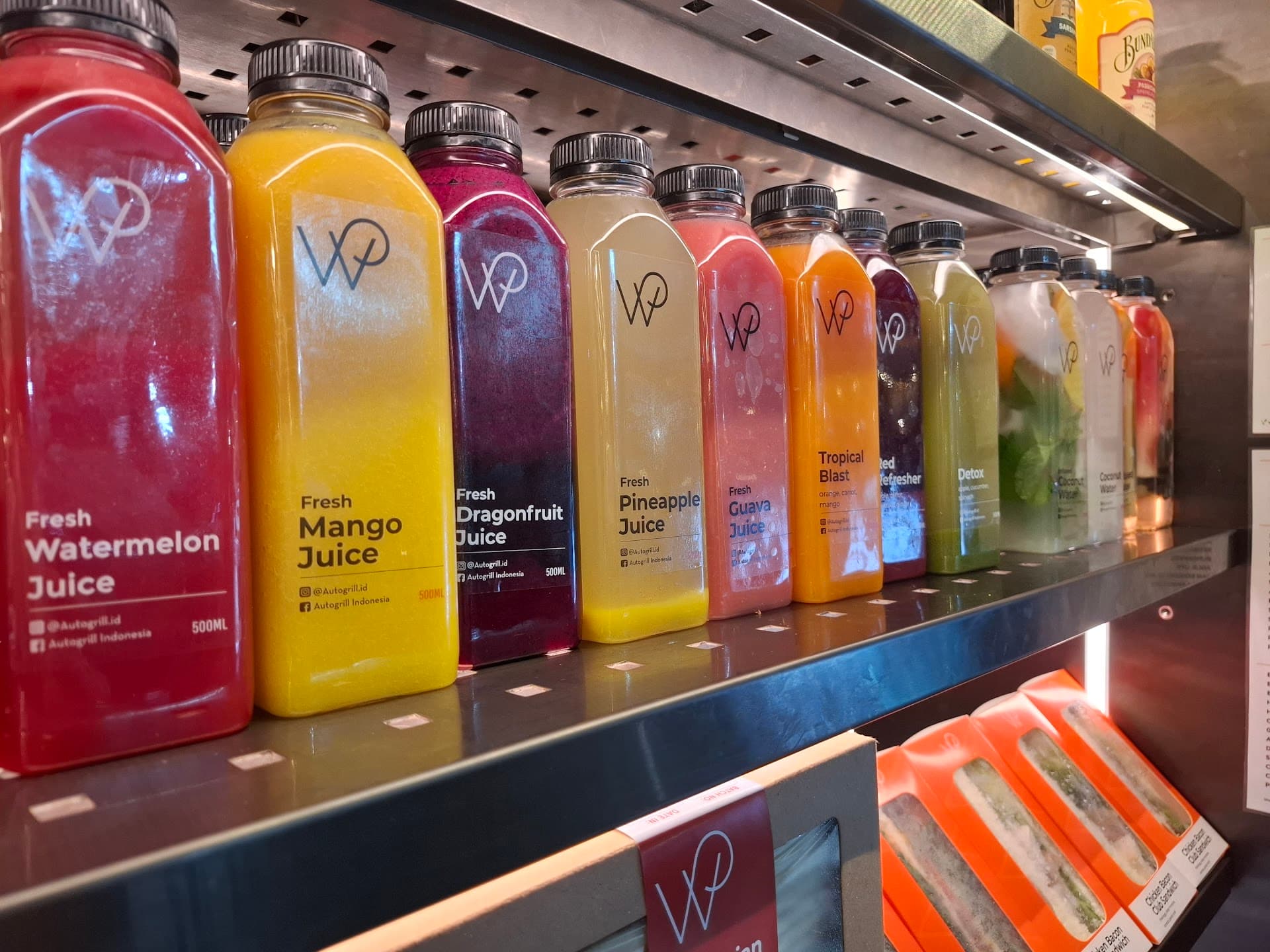 Wolfgang Puck Kitchen + Bar 5