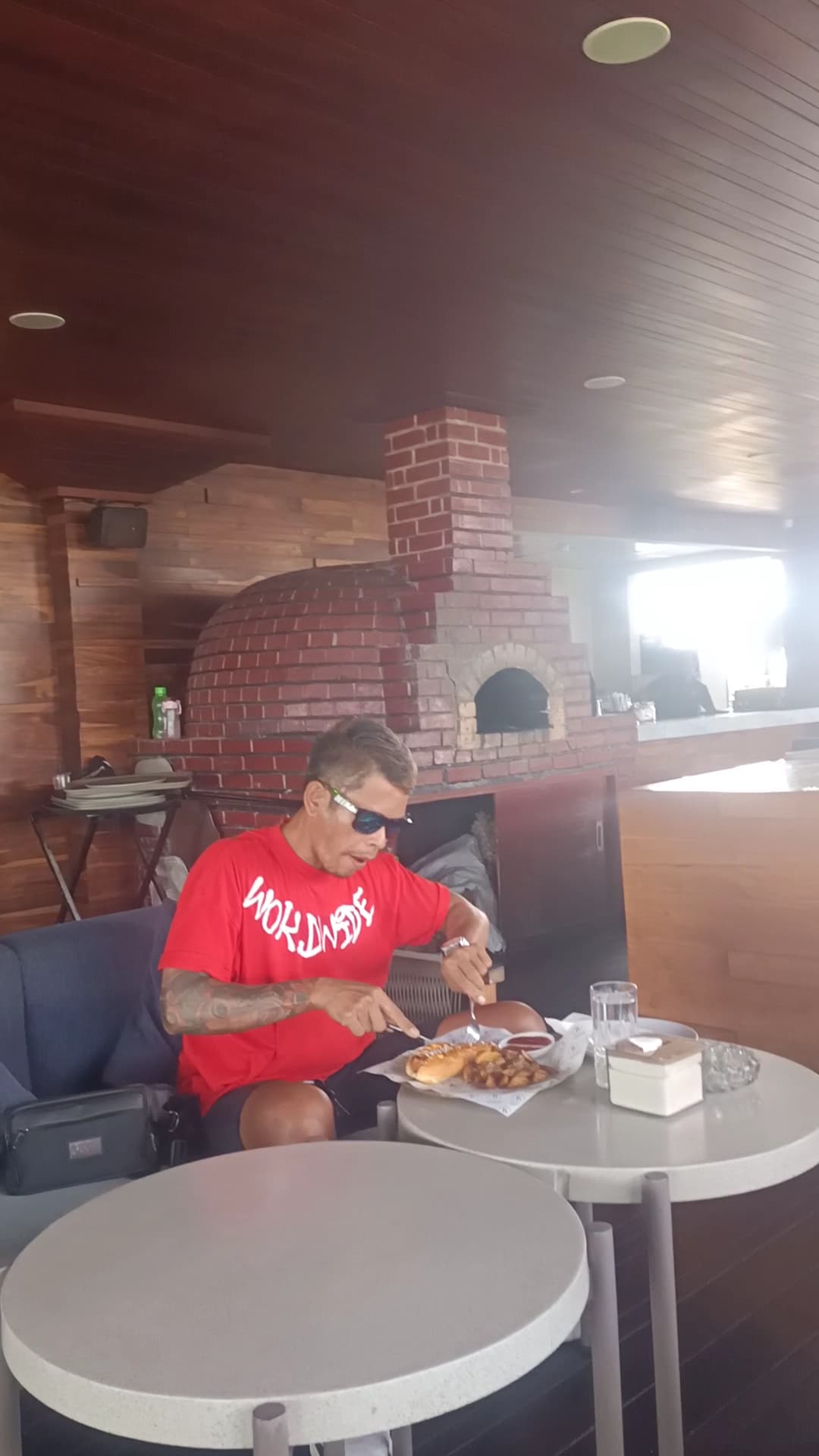 Berlin Gastro Kitchen and Pool Bar 2