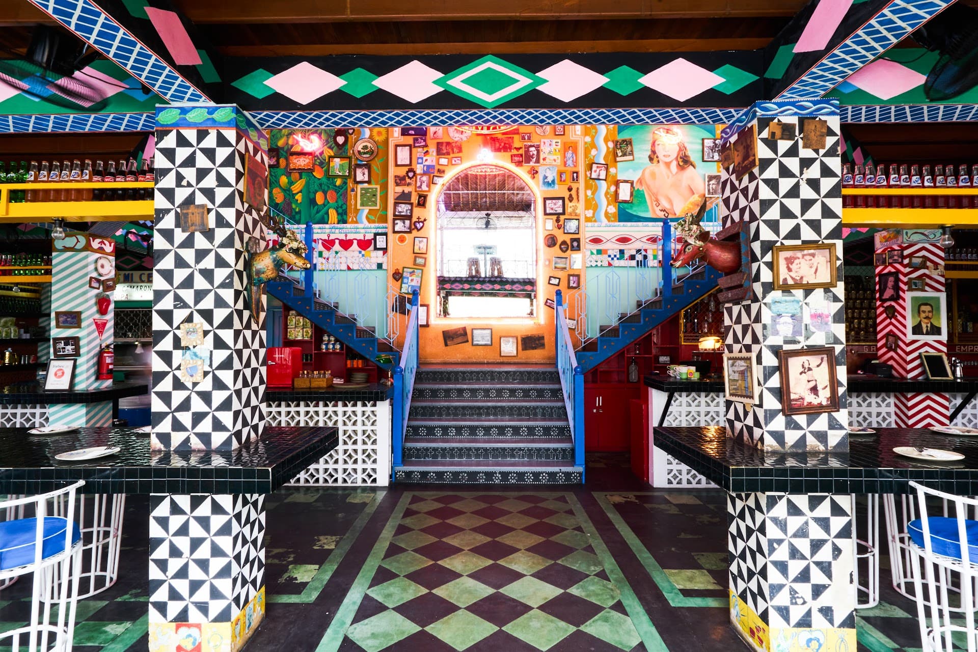 Wajib tahu sebelum nongkrong di Motel Mexicola! Datang lewat jam 9:30, siap-siap dompet & lutut jebol 4