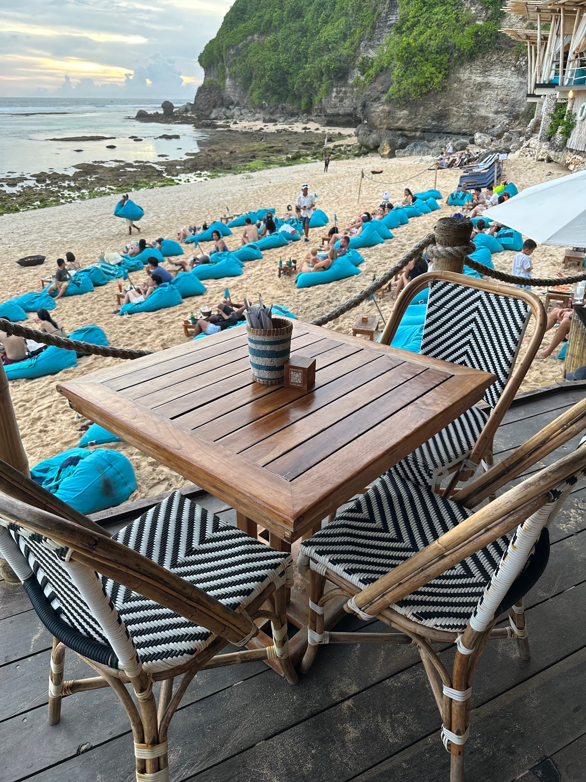 Sundays Beach Club 8