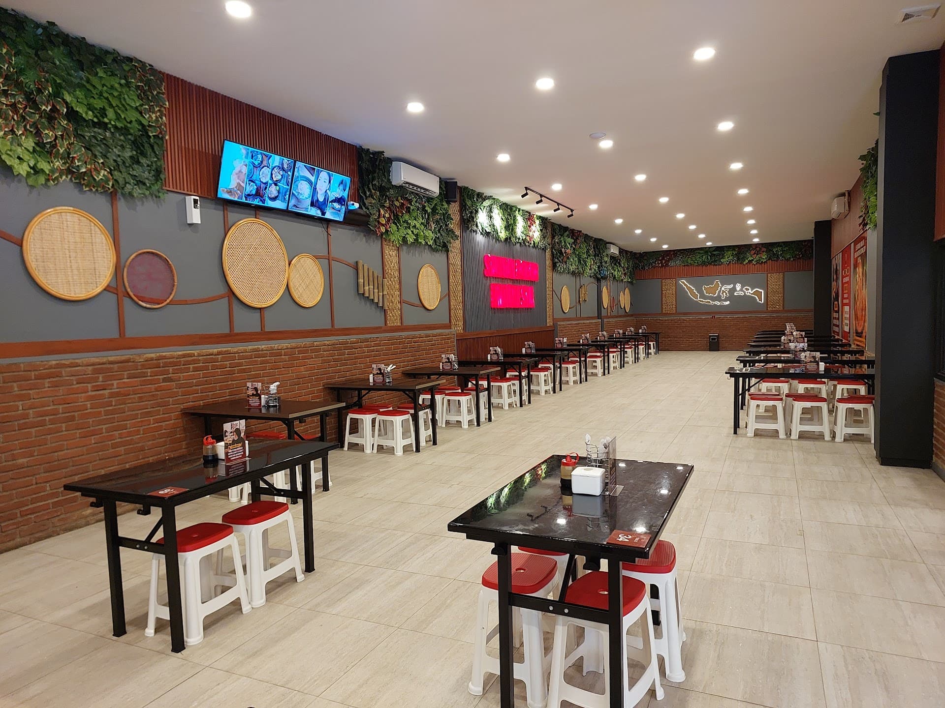 Sambal Bakar Indonesia, Purnawarman (BEC) Bandung 1