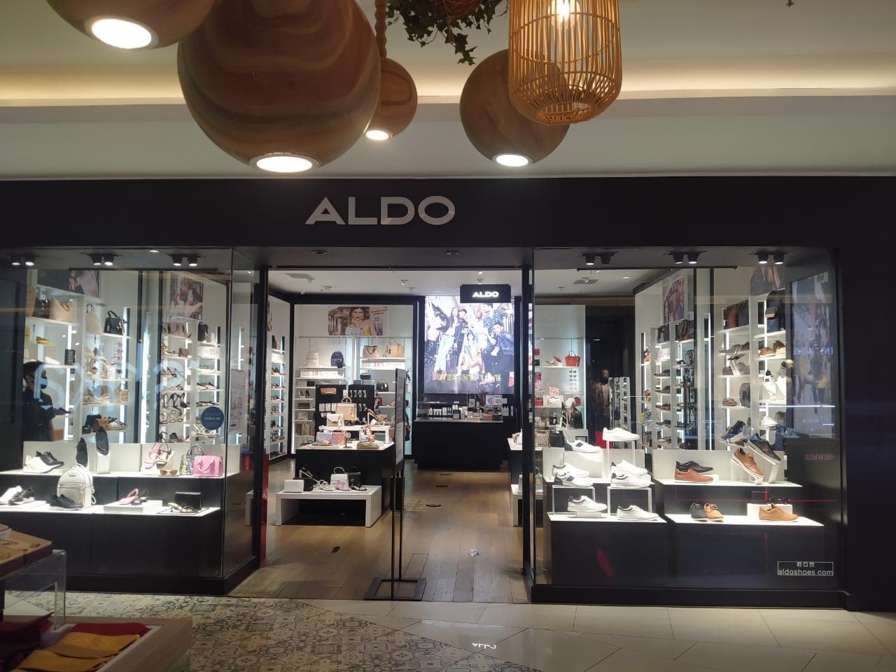 23 Paskal Shopping Center