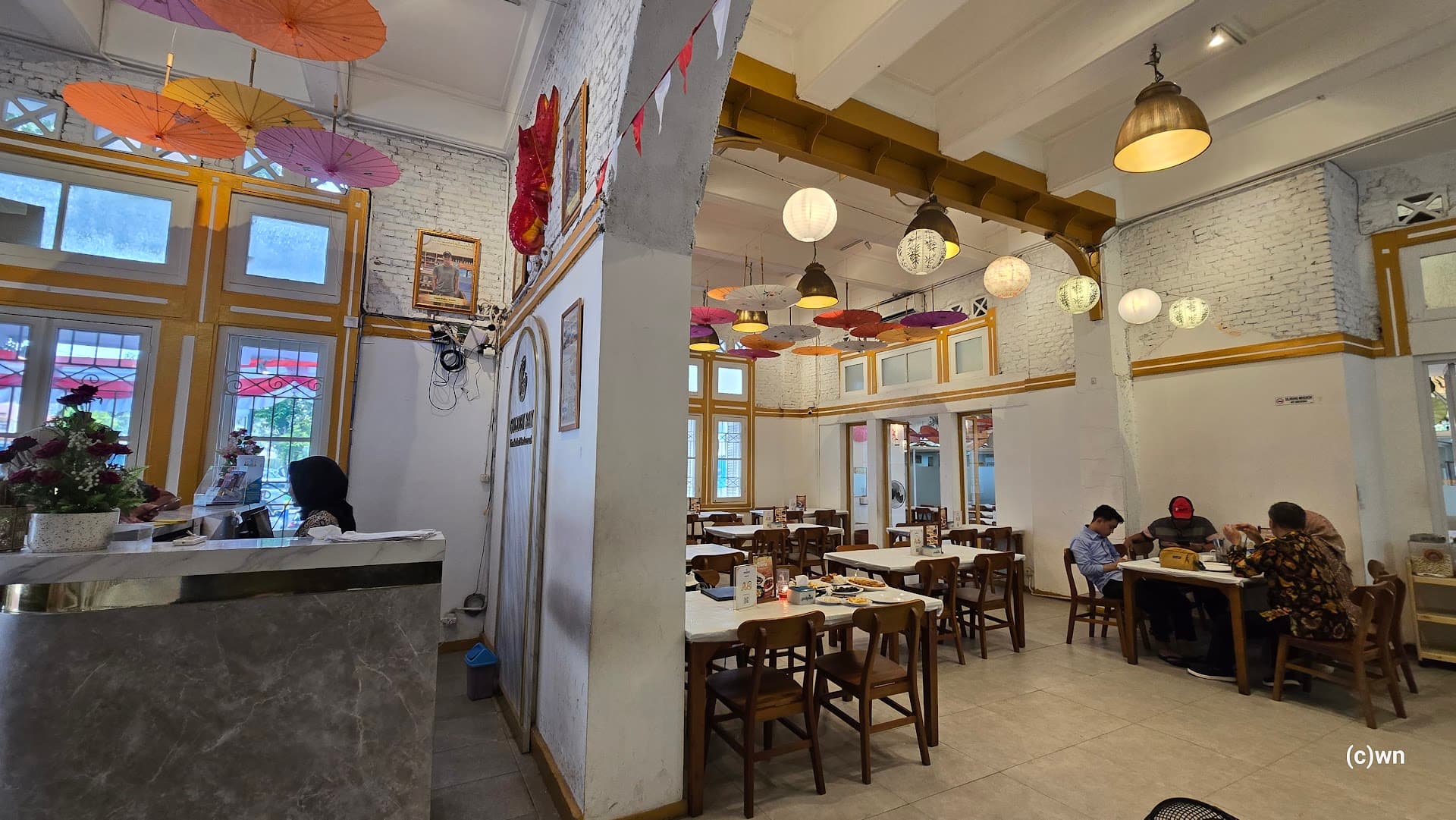 Golden Bay Live Seafood Restaurant Bandung 4