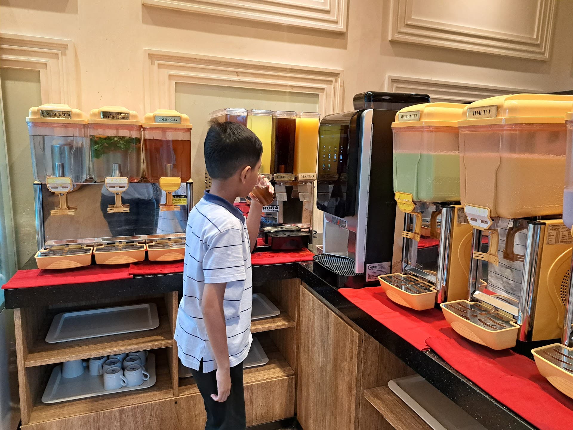 Hachi Grill Gatot Subroto 3