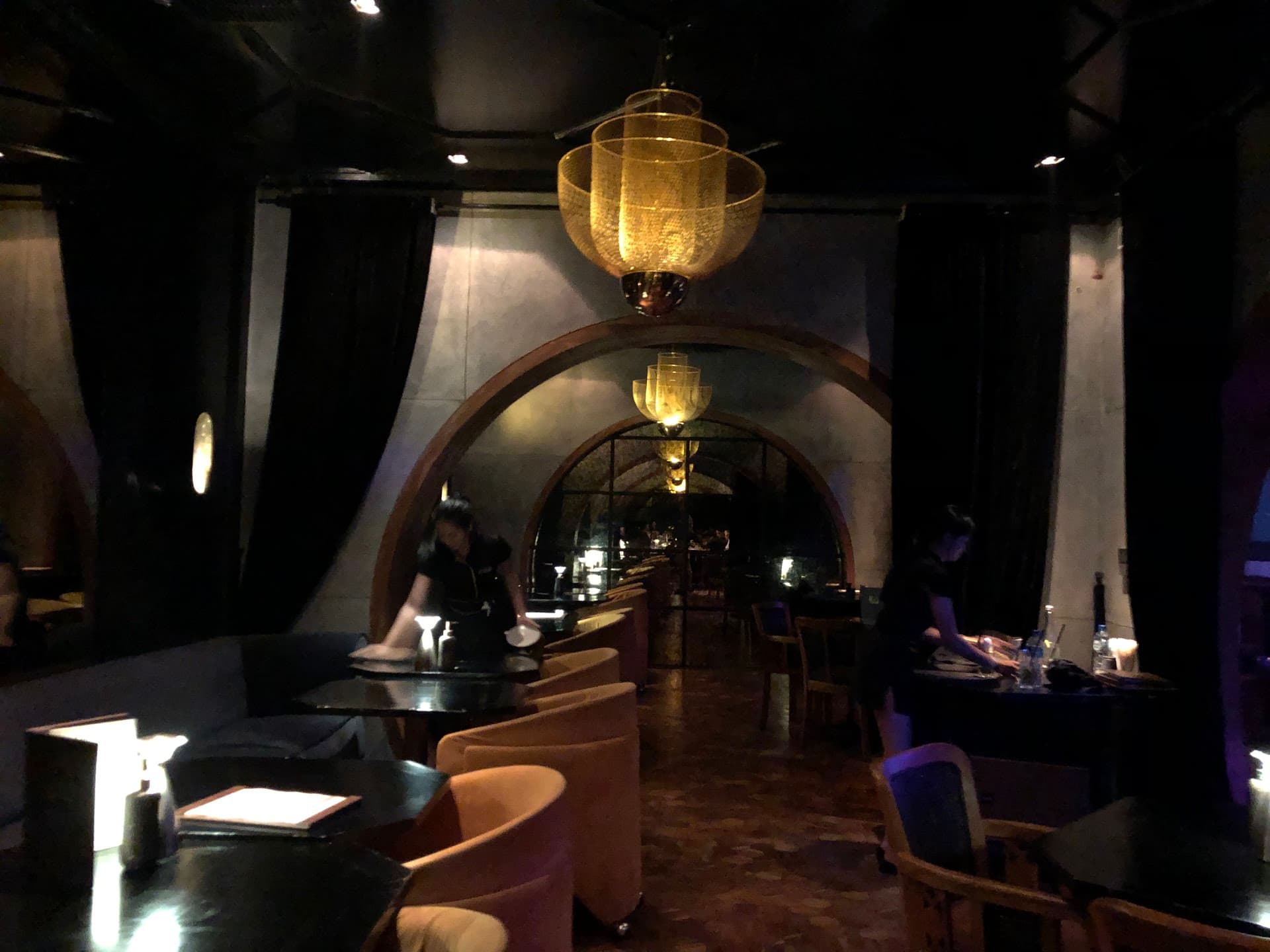 ShiShi Nightclub & Izakaya Lounge 9