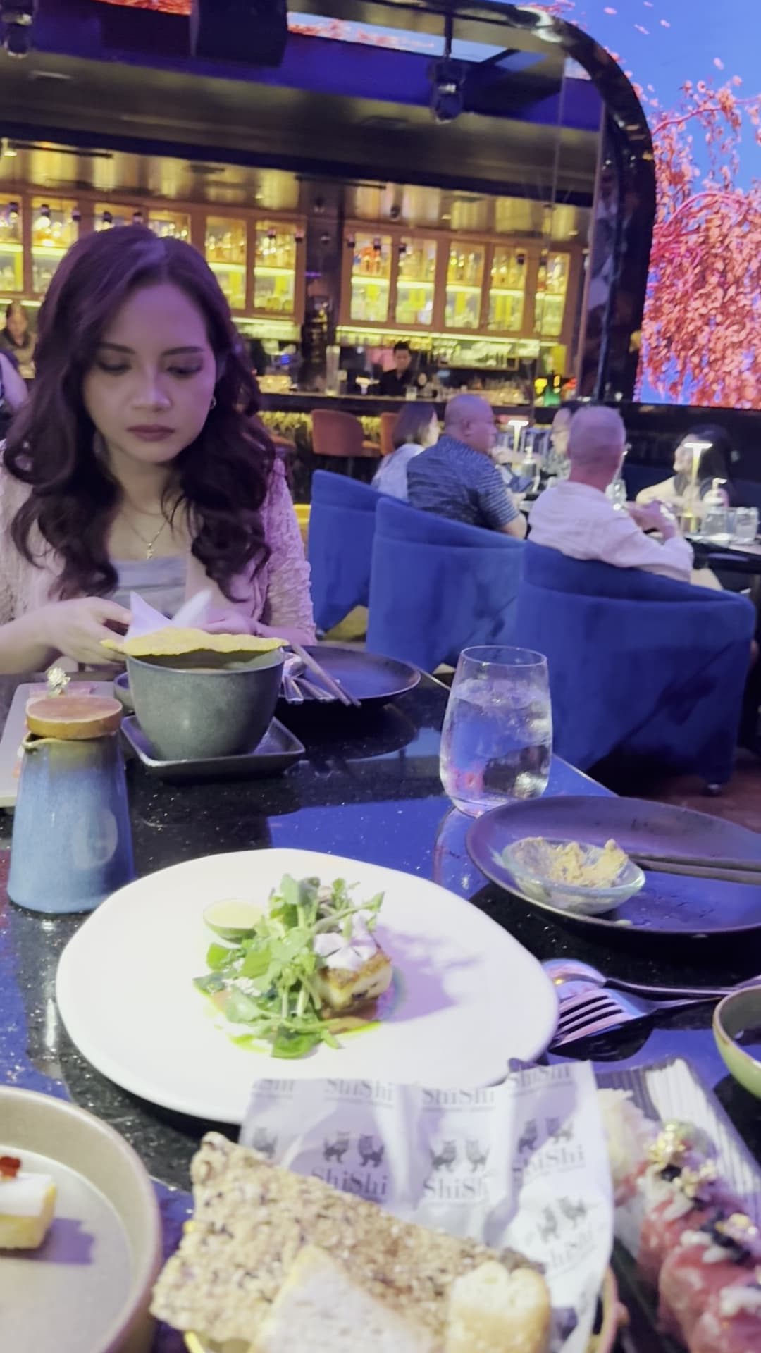 ShiShi Nightclub & Izakaya Lounge 10