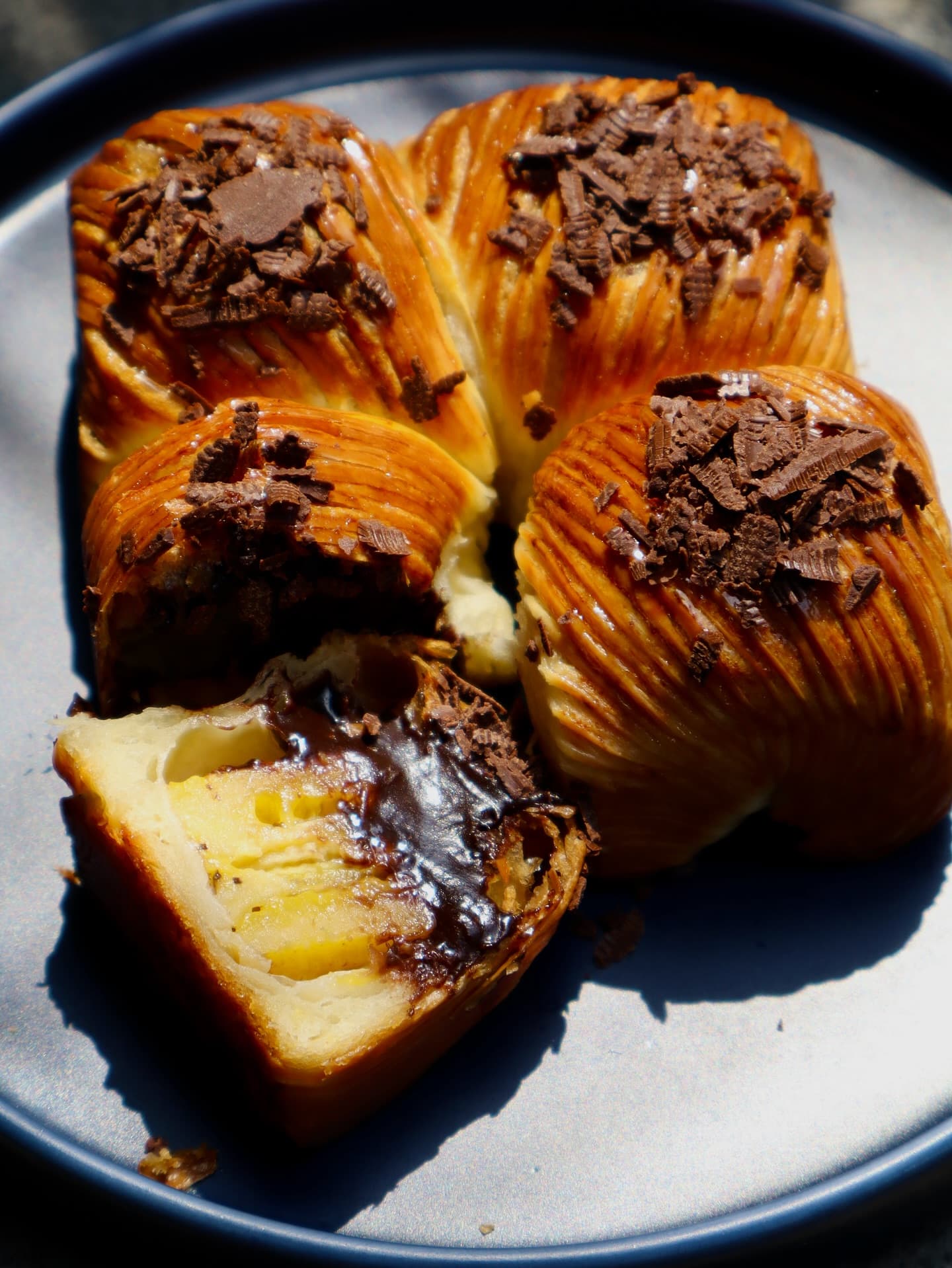 Pawrents Jakarta, kumpul! Cafe ini nggak cuma bolehin anjing nongkrong, tapi juga bikinin scrambled egg buat anabul 2