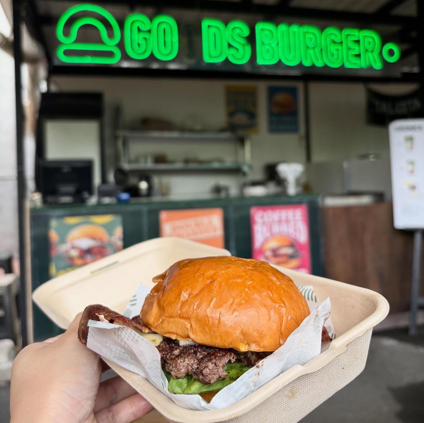 Kata siapa seafood mantap cuma di PIK? “Warung bobrok” di BSD ini yang pertama nolak