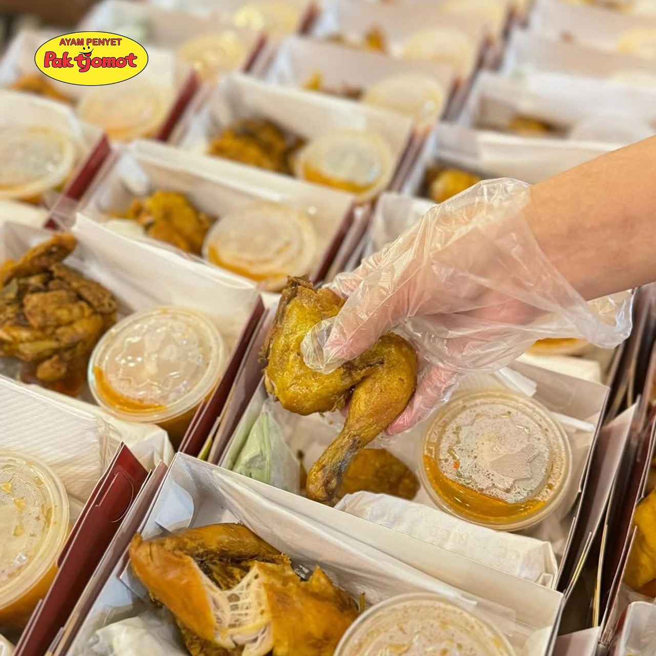 Resto Indo rating 4.9 di Google, tapi kelakuan pelayannya anjay, bikin bengong… 🤯 4