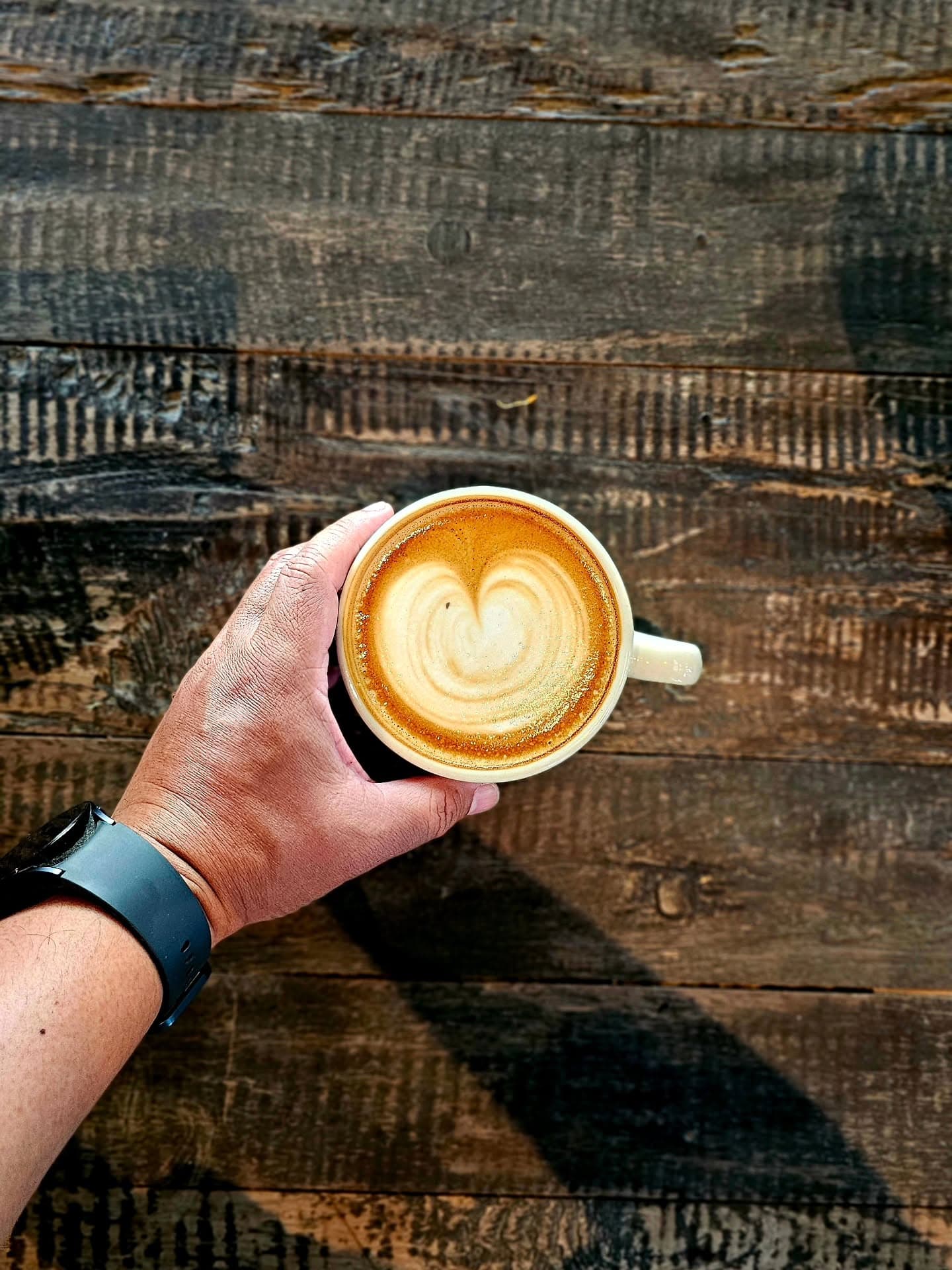 AC nggak nyala, kopi kayak air 🥵 Kok bisa tempat Nongkrong di SCBD ini viral banget? 6