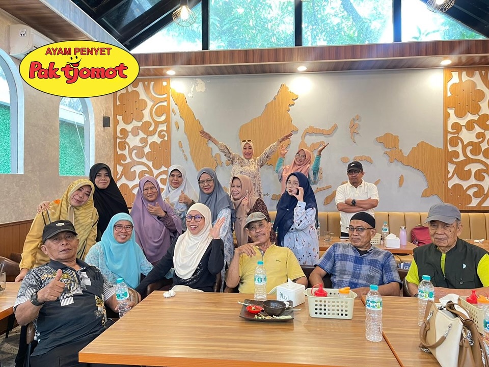 Resto Indo rating 4.9 di Google, tapi kelakuan pelayannya anjay, bikin bengong… 🤯 3