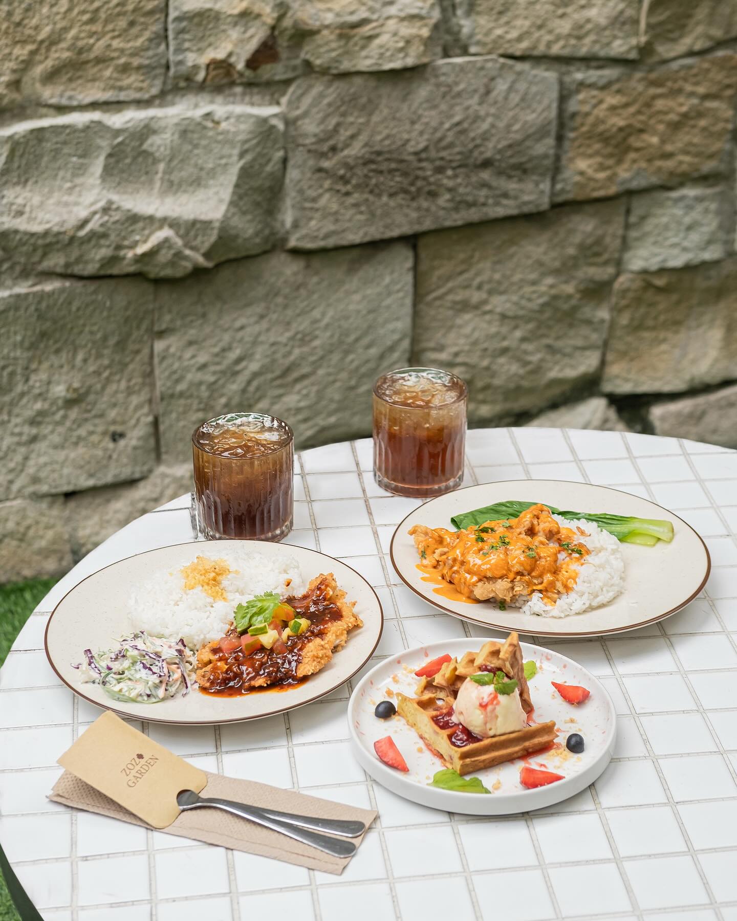 Can a 4.9-star Google rating be a trap? I've already checked out this heavenly garden in Lampung for you. 2