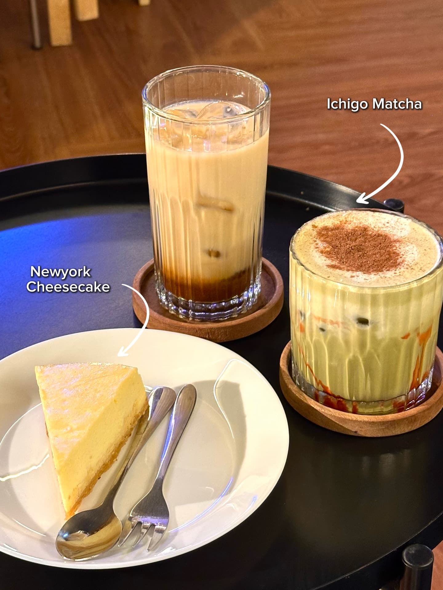 雅加达东区新玩法:在理发店楼上听黑胶喝咖啡?