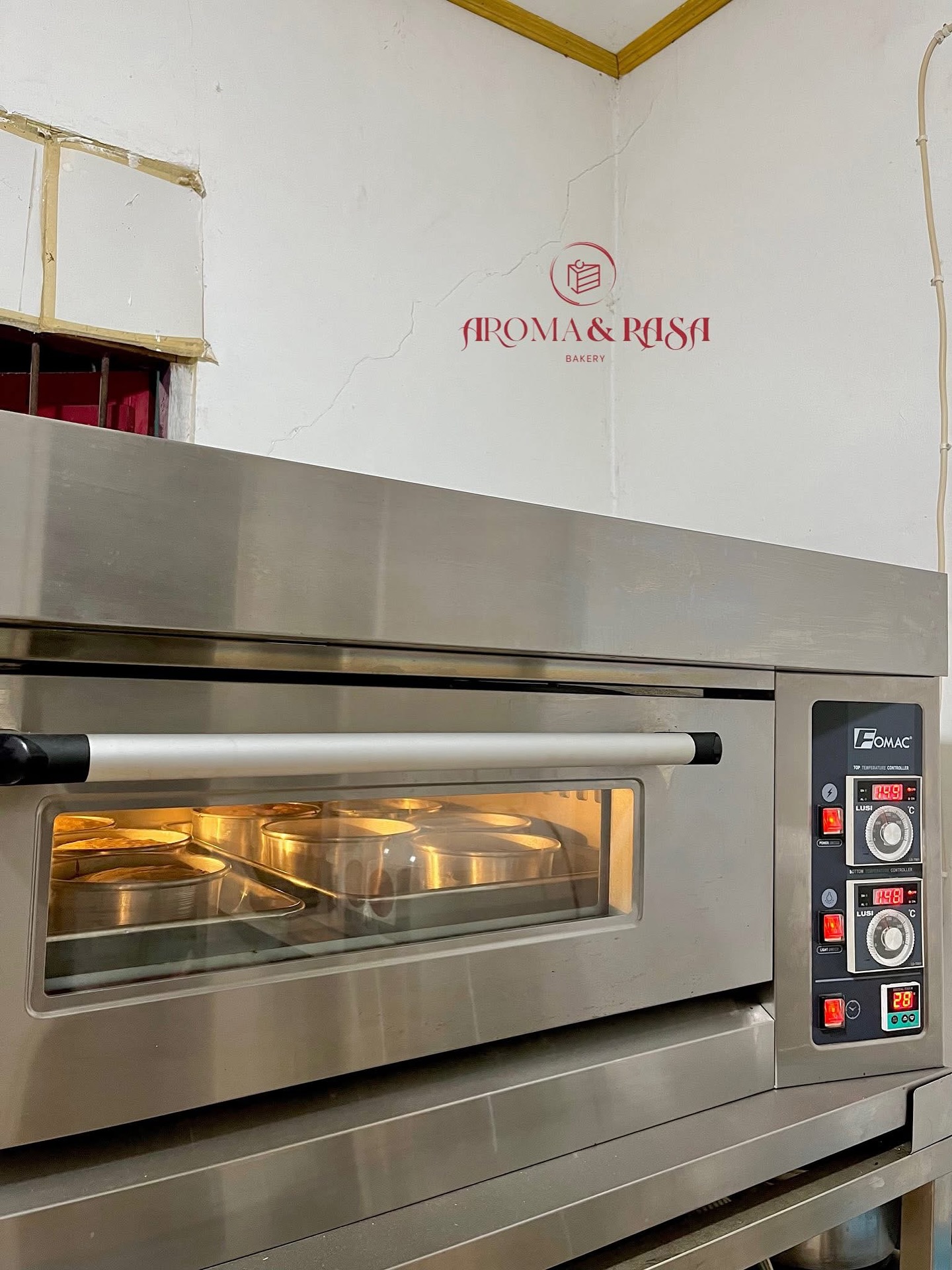 Anjay, chef bintang 5 pulang kampung! Emang rasanya semantap apa sih sampe bikin orang sekota rela dateng buat antri? 🤔