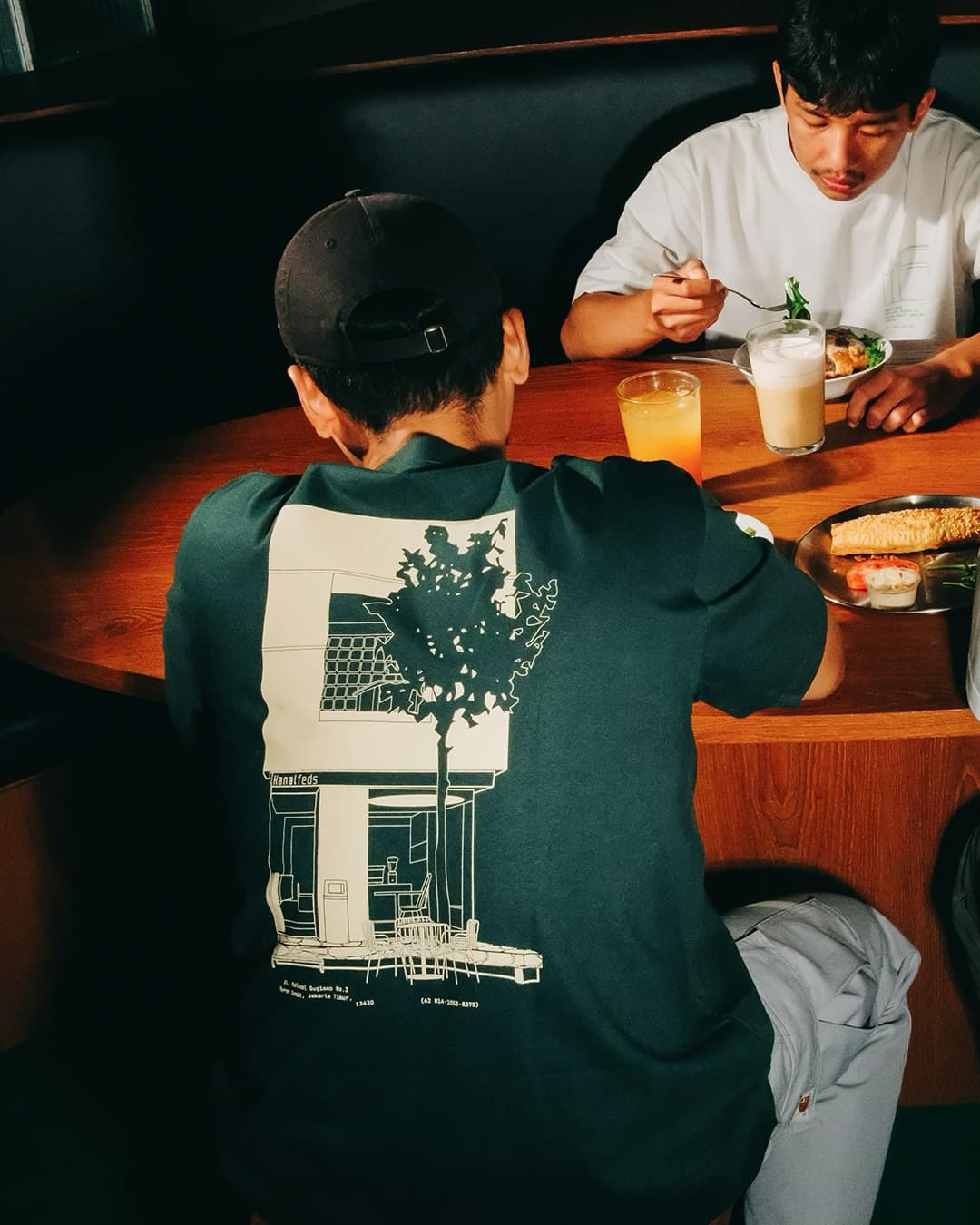 Anjay, siapa bilang Jaktim nggak ada kopi mantap? Gue sampe pindah haluan dari Jaksel gara-gara tempat ini! 🤘