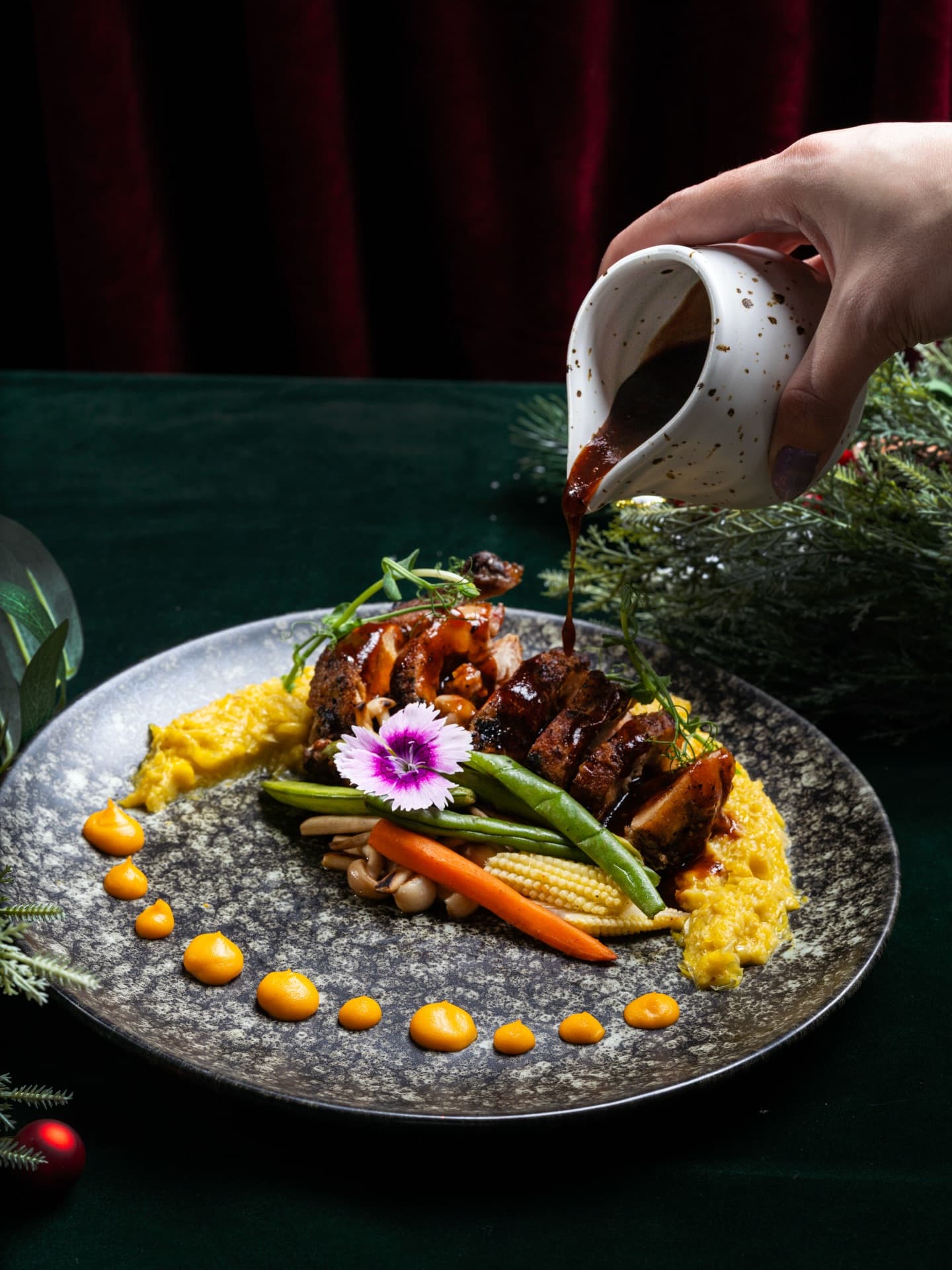 Anak party Jakarta, merapat! Tempat nongkrong baru di Gatsu ini musiknya agak 'liar', anjay 7