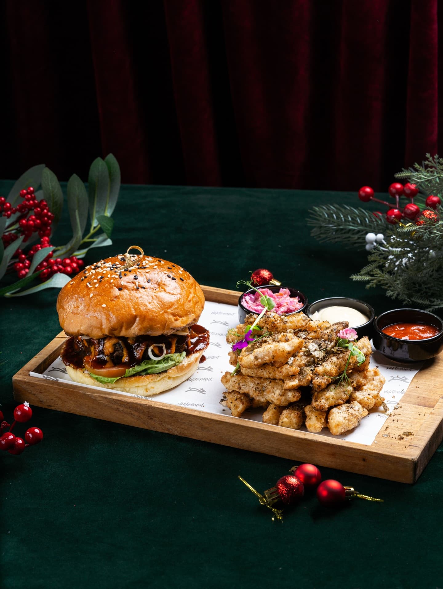 Anak party Jakarta, merapat! Tempat nongkrong baru di Gatsu ini musiknya agak 'liar', anjay 2