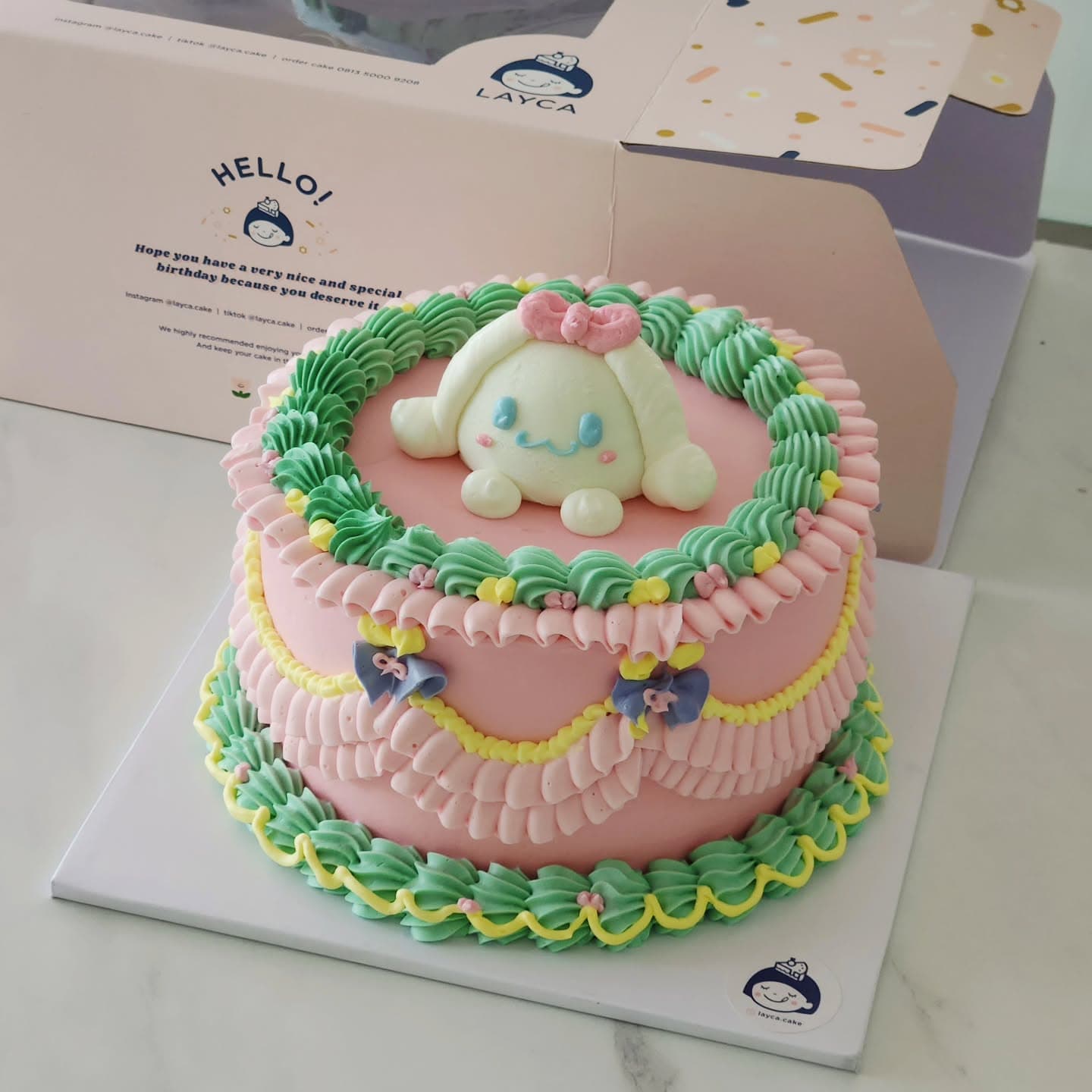 Buat ciwi-ciwi K-pop, dengerin! Anjay, toko kue Korea rating 4,9 ini hampir salah kirim idol gue 8