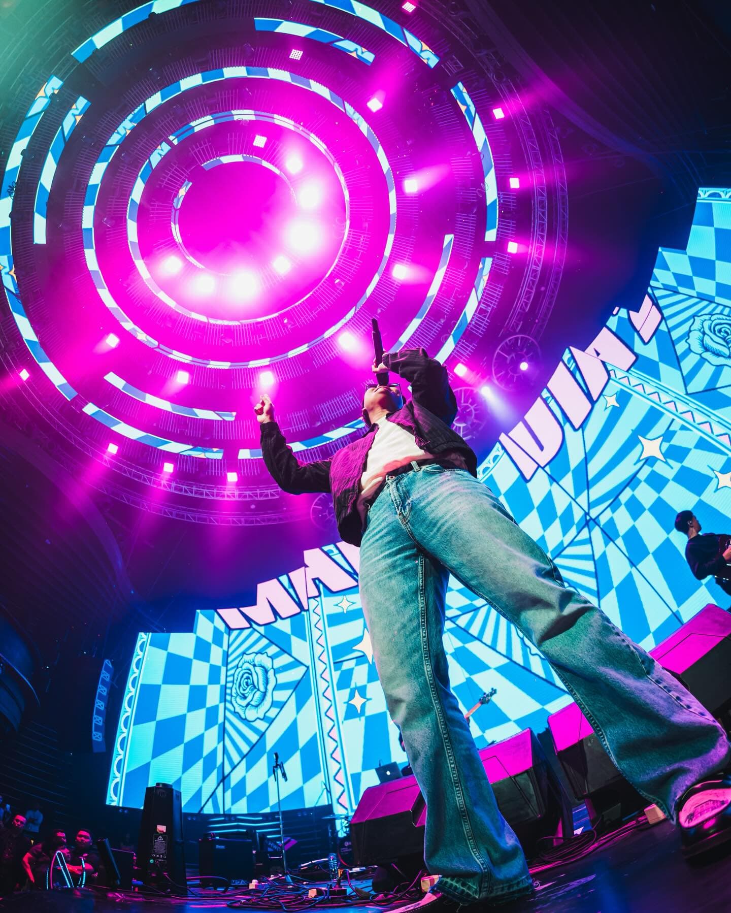 I paid 500k for a ticket in Jakarta, and the DJ played 'Barbie Girl'? 2