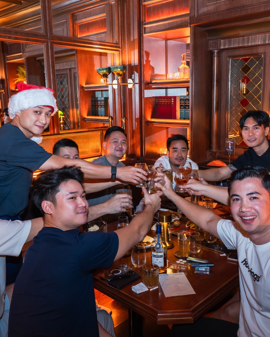 This new Holywings: Besides pretty photos, what's left?