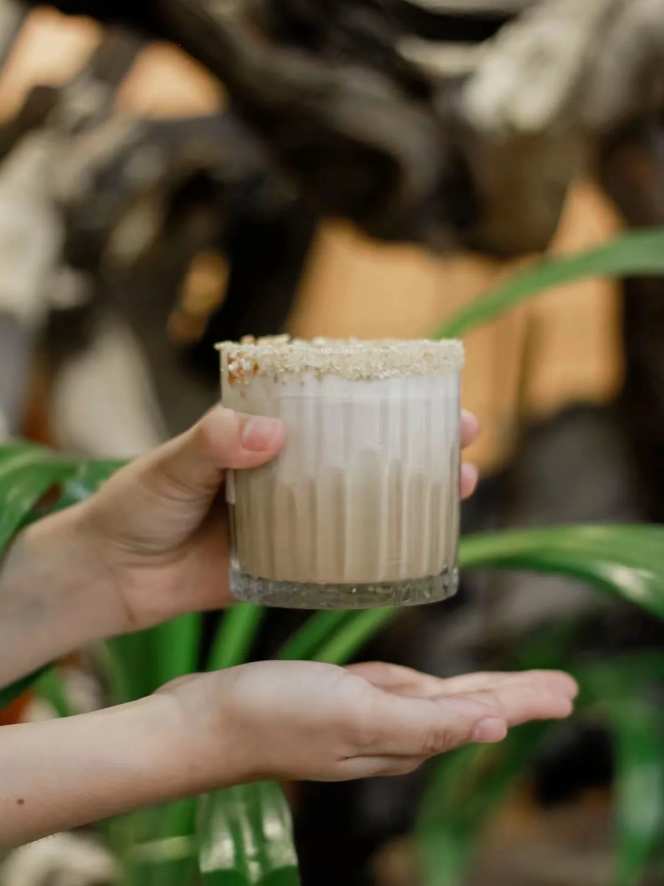 Anjay, rating Google 4.9 tapi AC-nya cuma pajangan? Tempat di Makassar ini beneran bikin cinta tapi benci