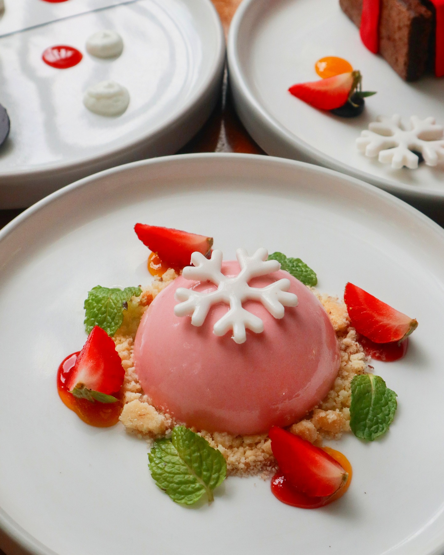 Came for the Dragon Fruit Fried Rice, almost left because of the smoke… This Semarang spot is something else. 7