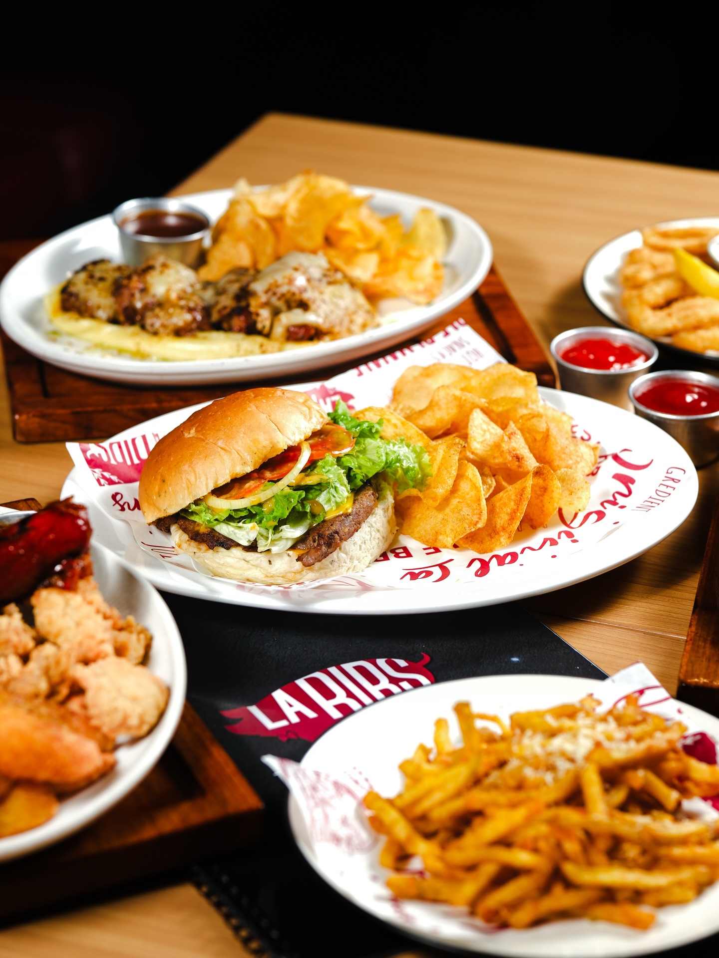 Google 3300+ review, kok bisa rating 5.0 sempurna? Iga babi di Surabaya ini, beneran mantap atau cuma akal-akalan? 3