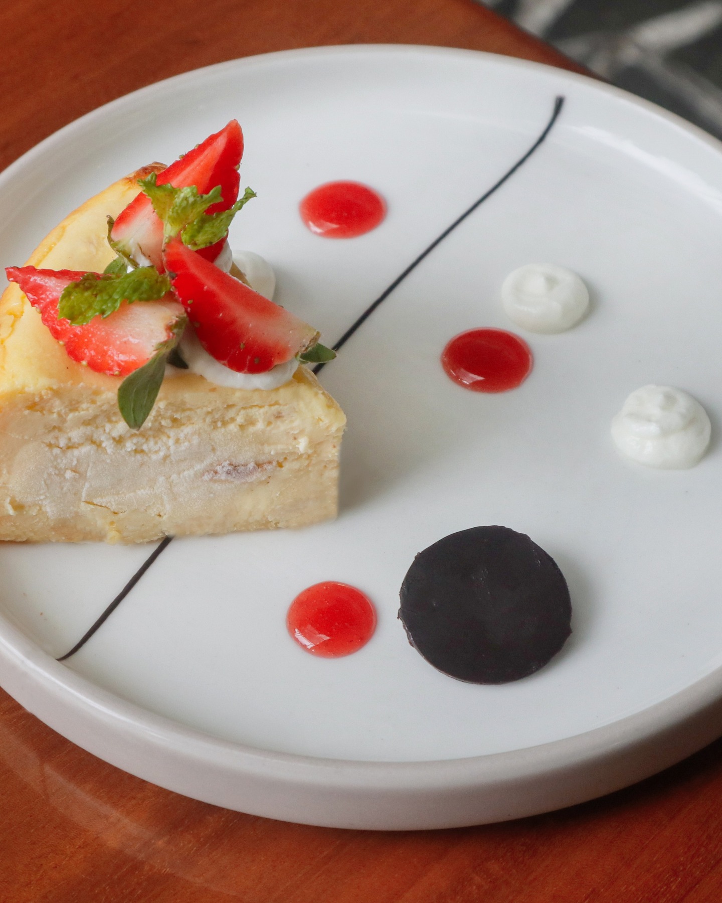 Came for the Dragon Fruit Fried Rice, almost left because of the smoke… This Semarang spot is something else. 5