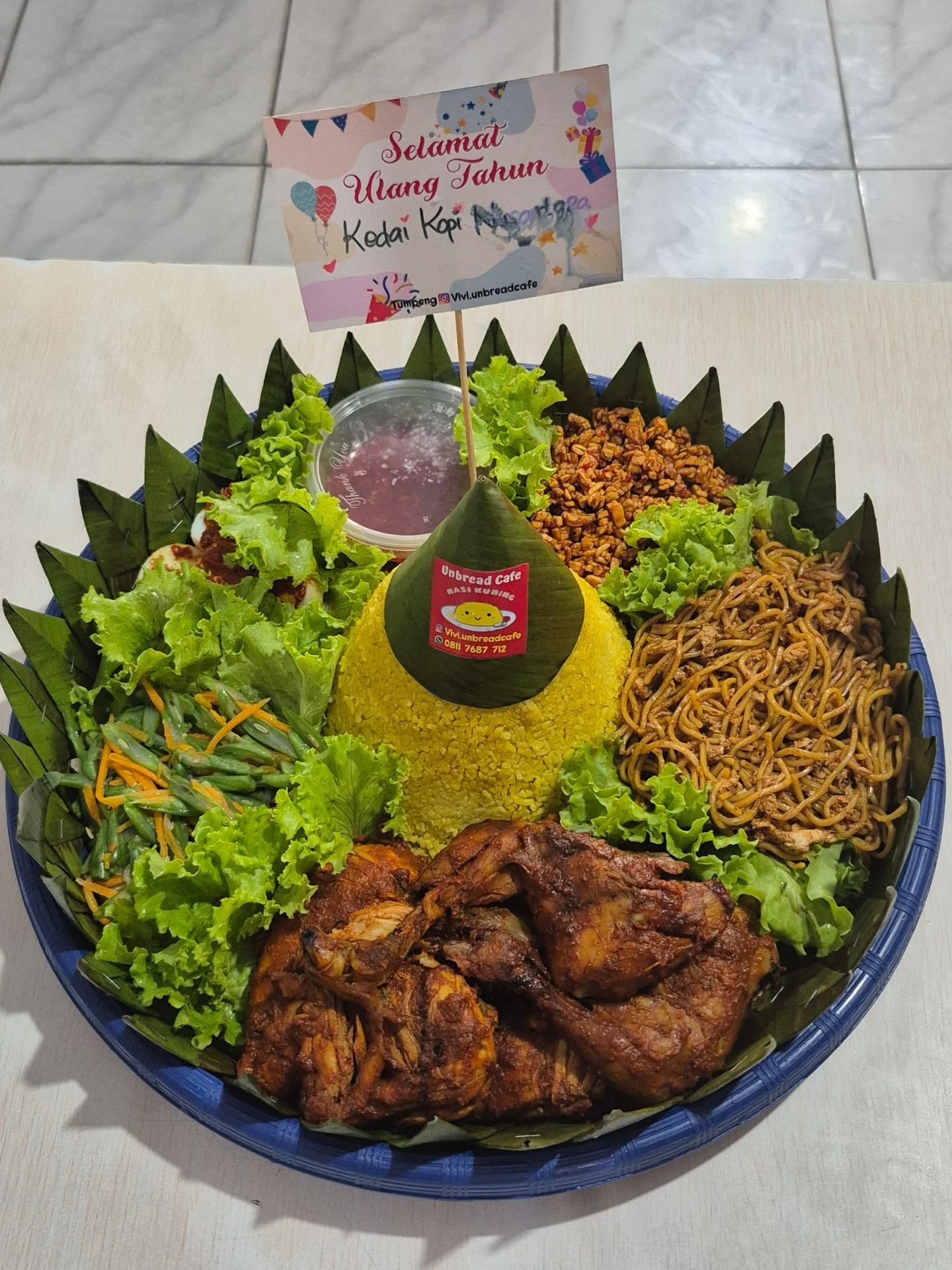 Calling all breakfast lovers and the indecisive! This menu is ridiculously long 3