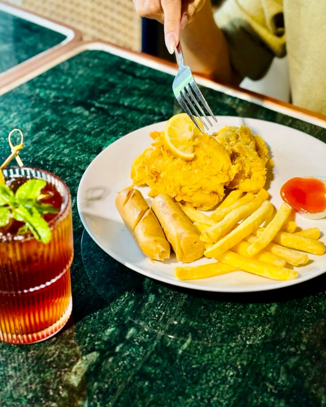 This 4.7-Star God-Tier Spot in Sidoarjo? Trust Me, Don't Go on the Weekend 4