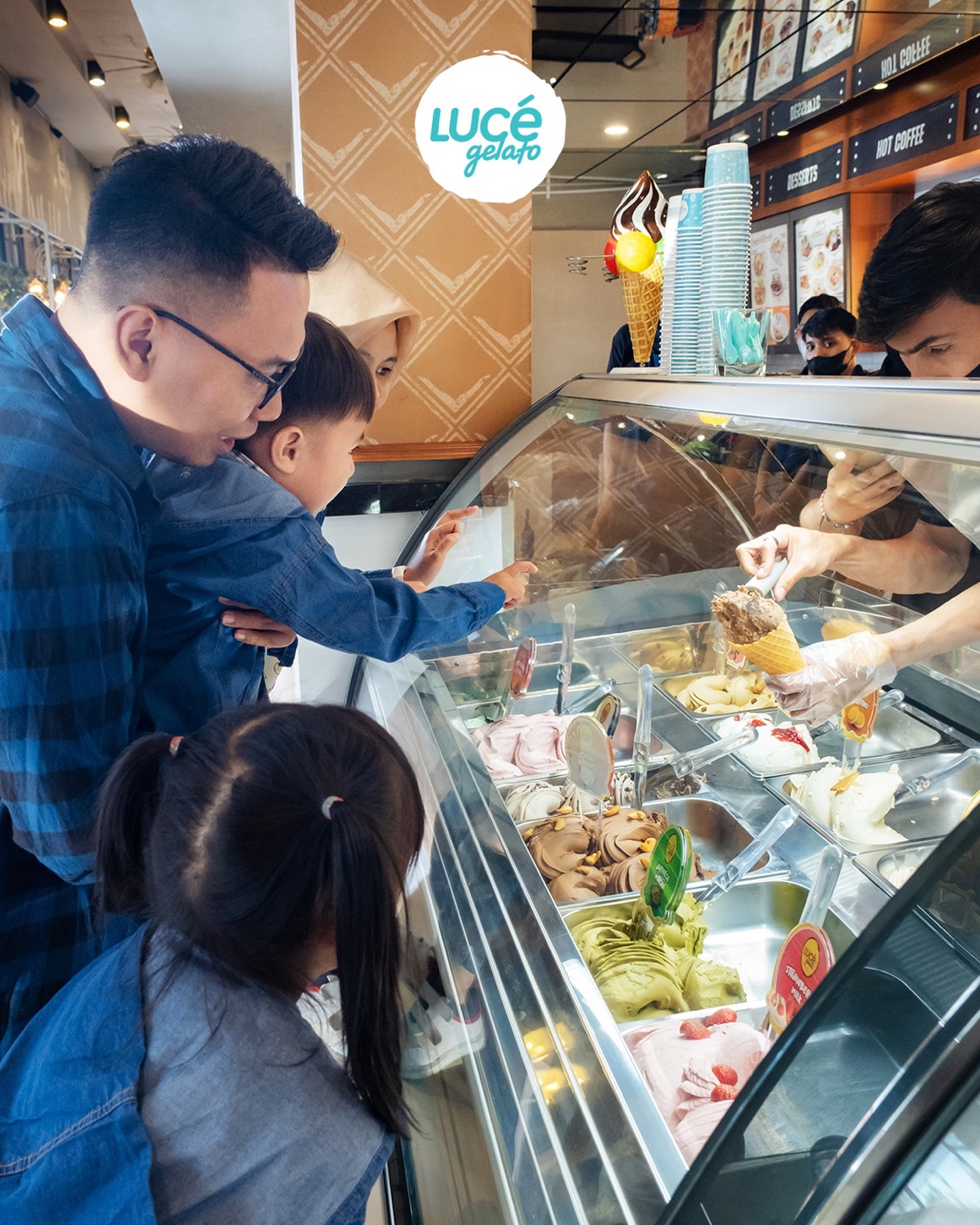 Rating Google 4.9, tapi servisnya di-roasting? 🤔 Gelato viral di Makassar ini udah gue cobain buat kalian! 😎 3