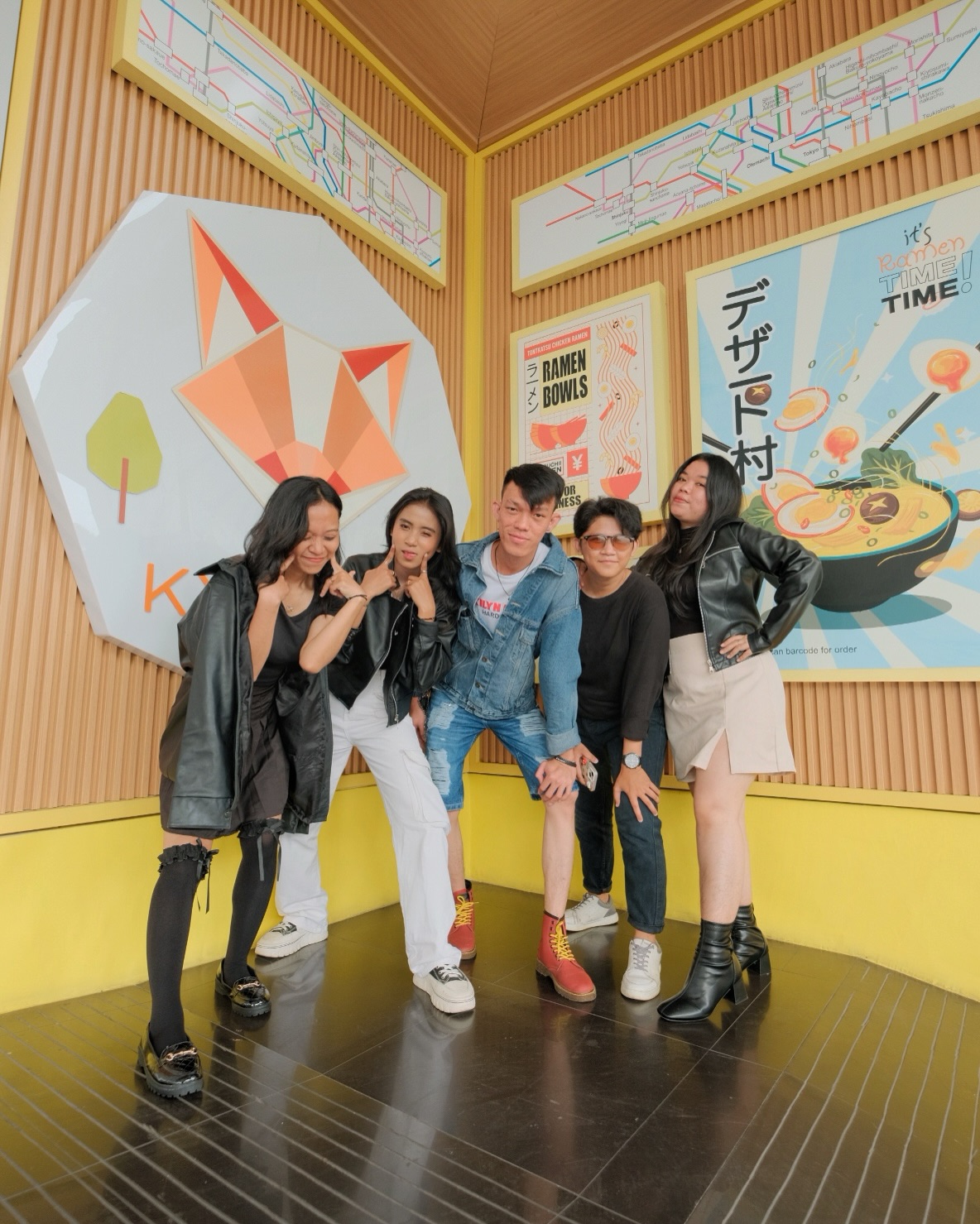 This 15K sushi in Makassar is super photogenic, but I have to be honest about the taste. 5