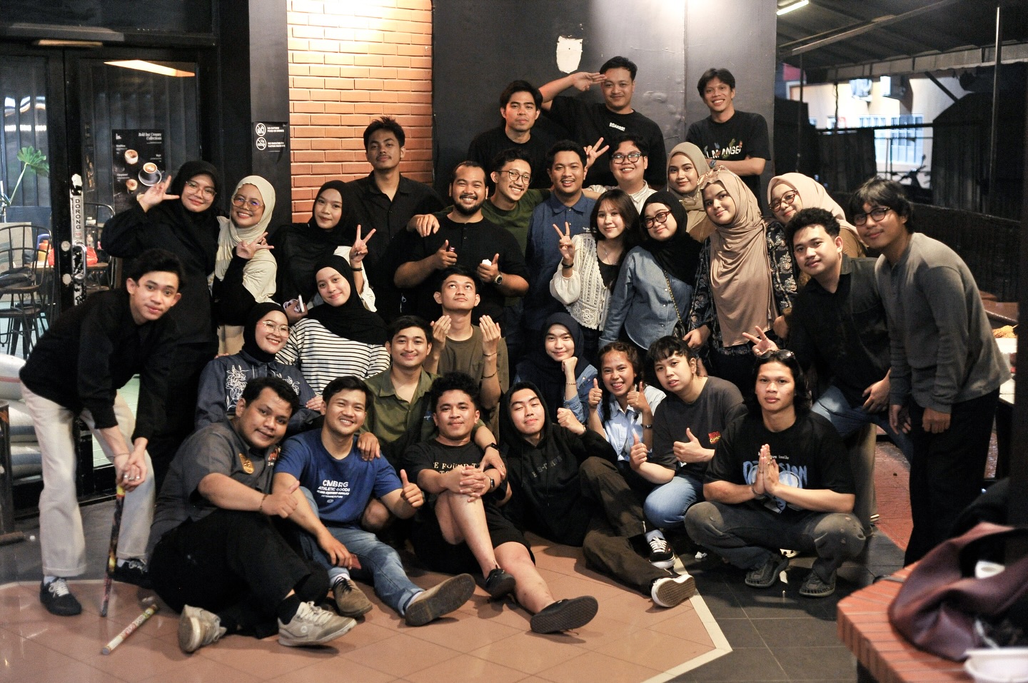 I declare this 'Gunny Sack Warehouse' in Makassar the true god of coffee.