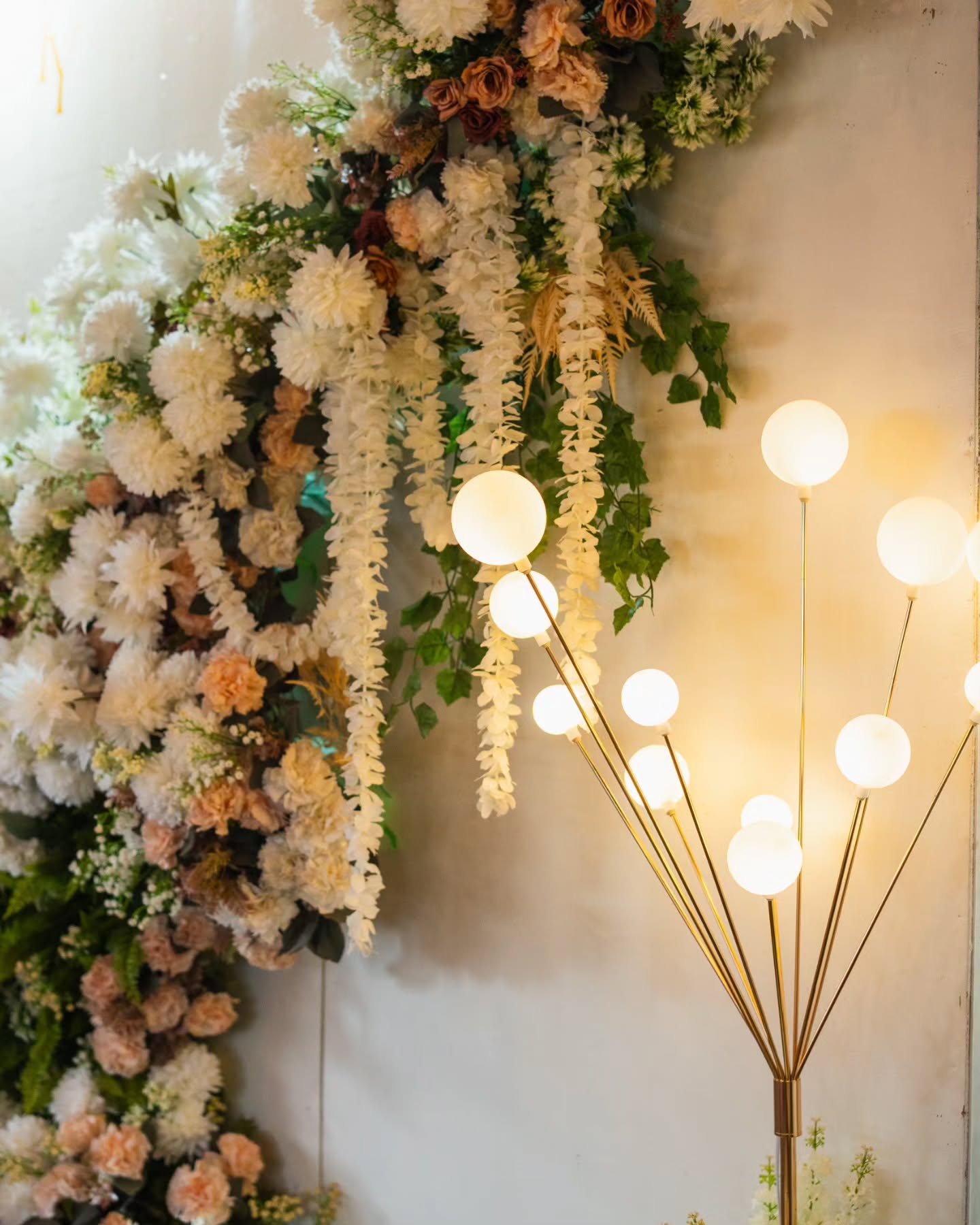 4.8 stars on Google? So what? My advice for this viral lakeside restaurant: have zero expectations for the service.