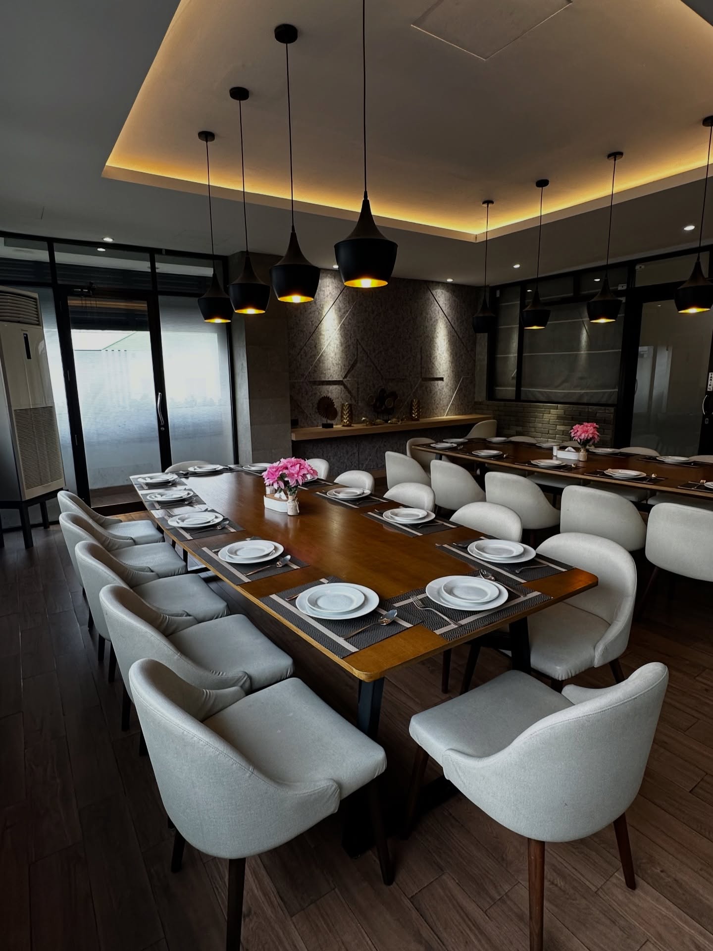 The 'deluxe' Bandar Djakarta: Fly-free, but service-free? 🤔 3