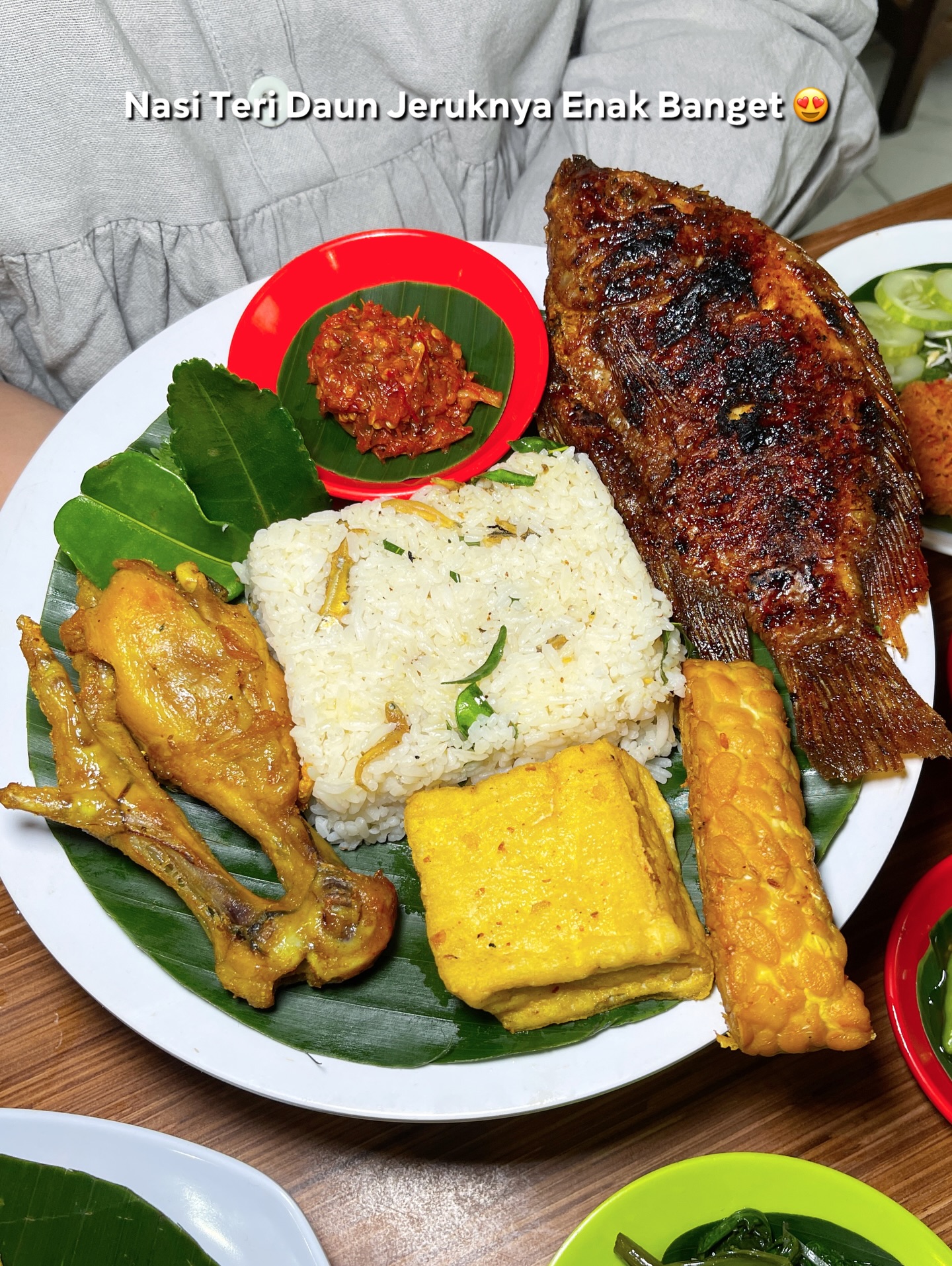 人均不到20k印尼盾,梭罗大学生的“指定食堂”到底有多神?