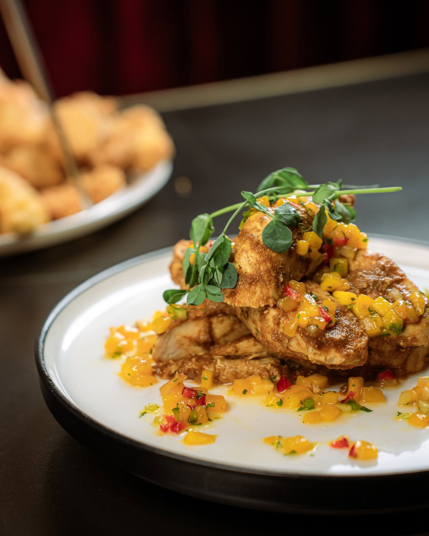 4.8 stars on Google, but the service is infuriating? Thanks, I hate this Medan sky restaurant. 3