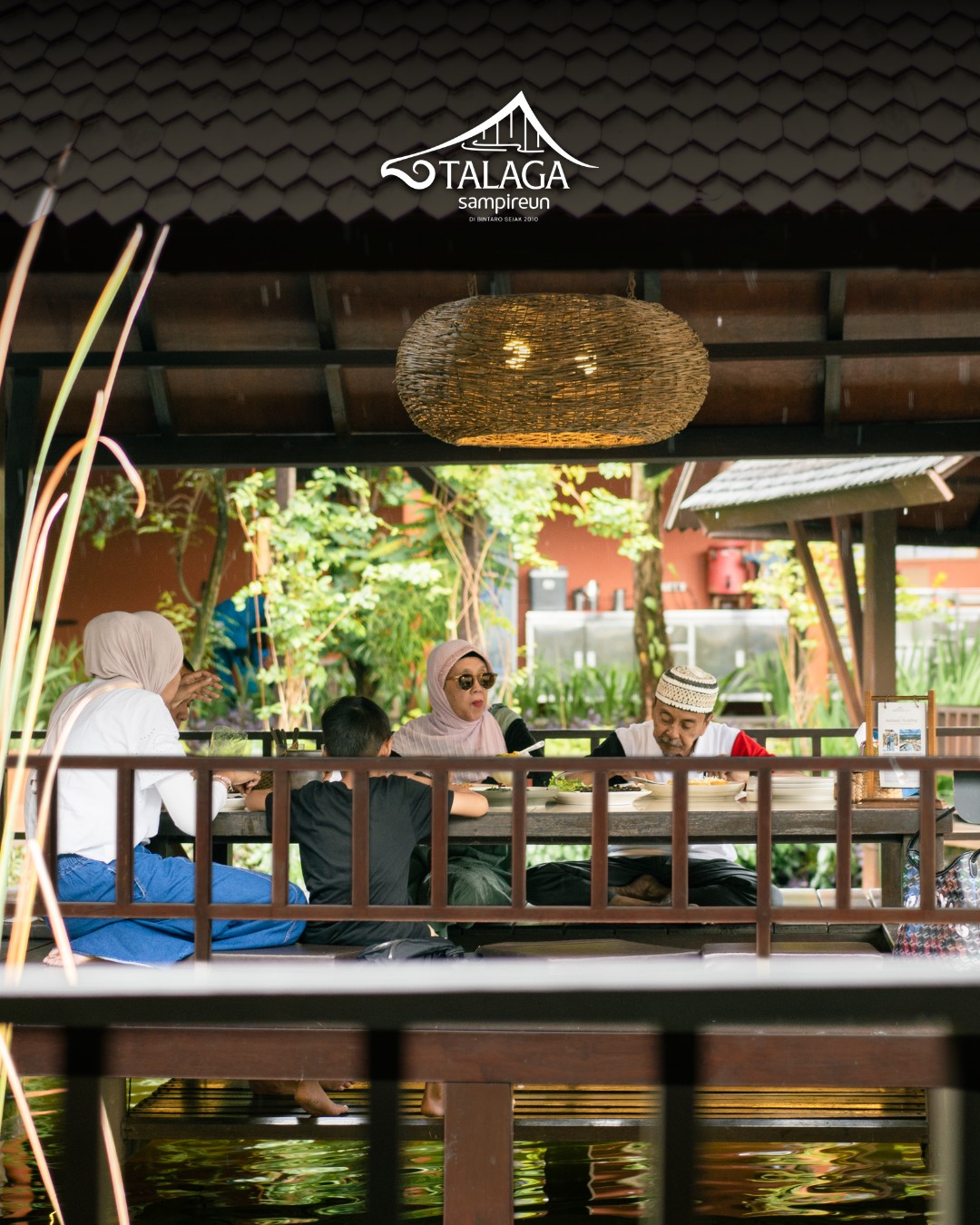 Mixed reviews, but always packed on weekends? What's the magic of Talaga Sampireun? 6