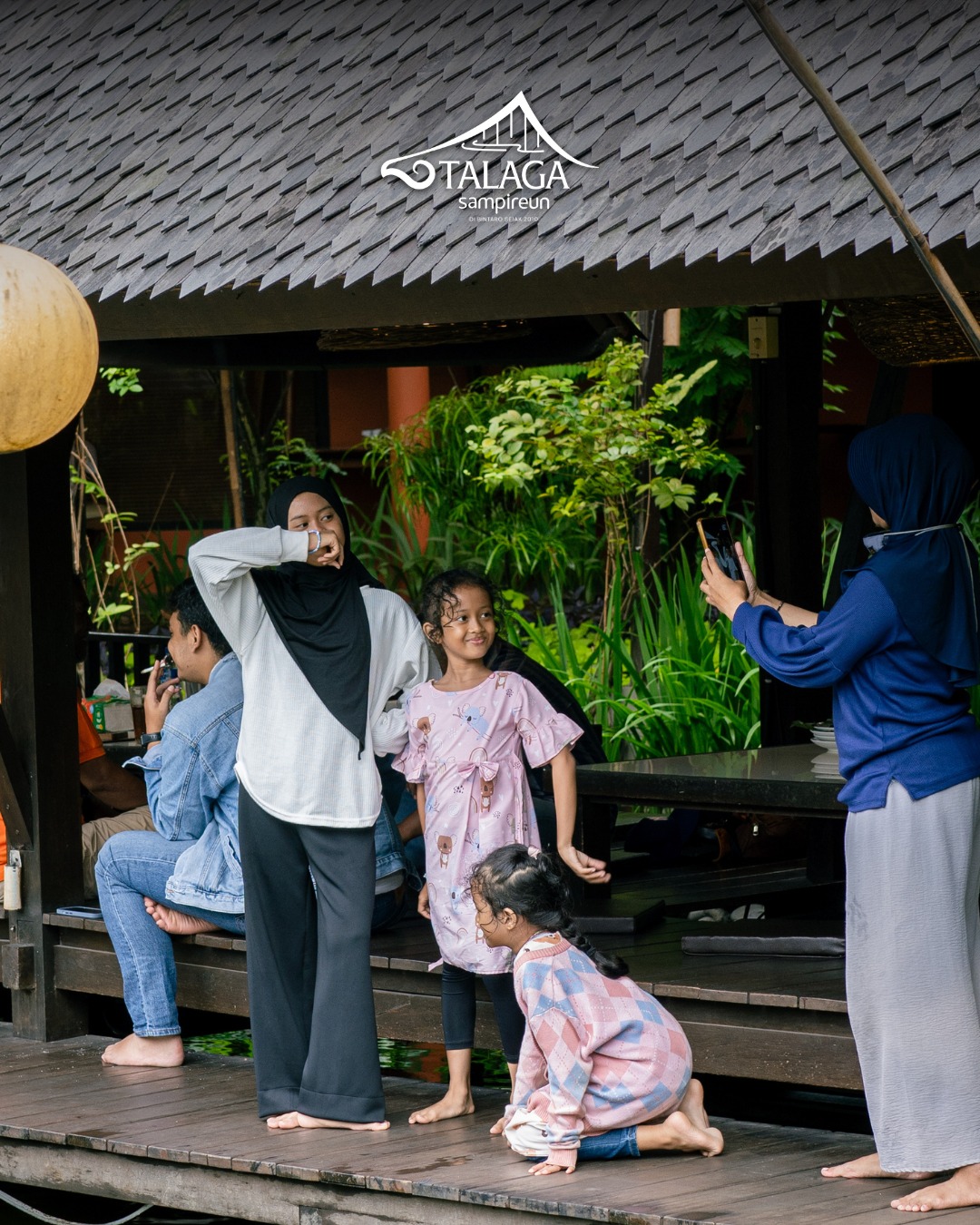 Mixed reviews, but always packed on weekends? What's the magic of Talaga Sampireun? 5