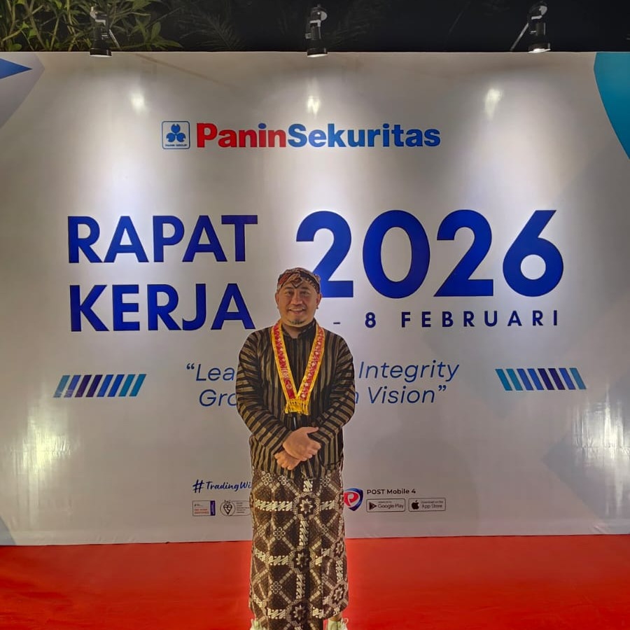 没空调没WiFi还全是烟味,凭什么这家三马林达老店能火半个世纪?